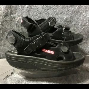 💖 MBT Women's Kisumu 2 Sandal Size 6.5